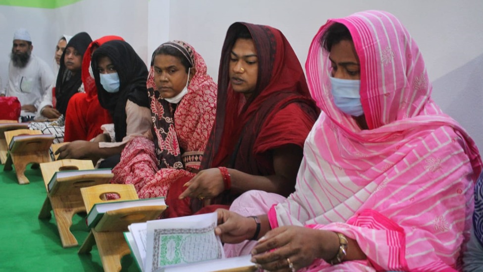 _115252137_hijra