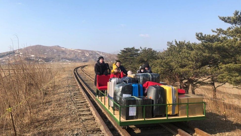 _117306079_russiankoreawagon2