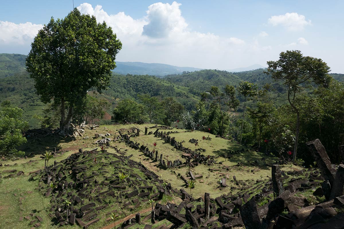 Gunung-Padang-Java-11-1200
