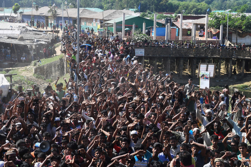 TOPSHOT-BANGLADESH-MYANMAR-REFUGEE-ROHINGYA