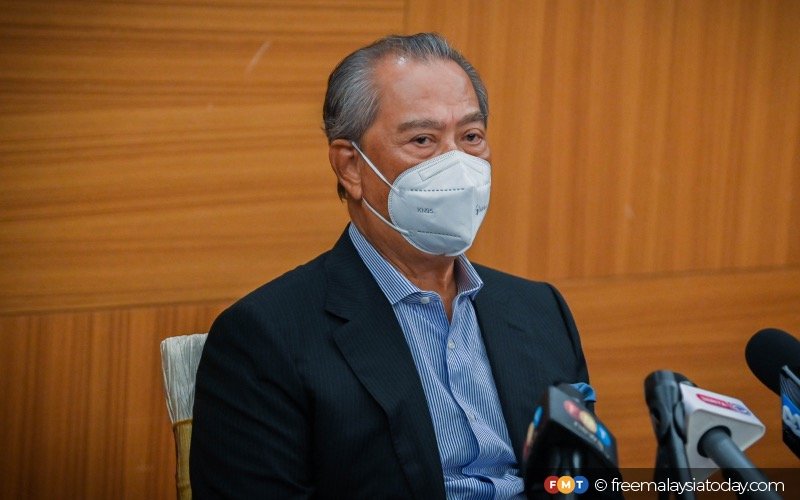 KUCHING 15 DISEMBER 2021-Pengerusi Majlis Pemulihan Negara,Muhyiddin Yassin bercakap pada sesi Town Hall borsama Majlis Pemulihan Negara di Pullman Hotel,Kuching Sarawak
