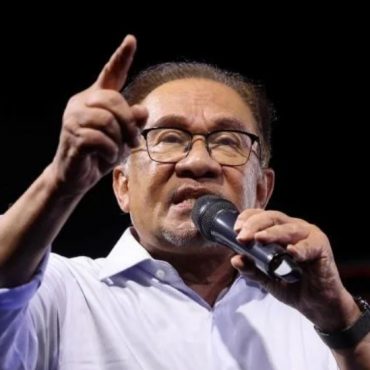 Anwar Ibrahim beri amaran keras kepada penyorok beras
