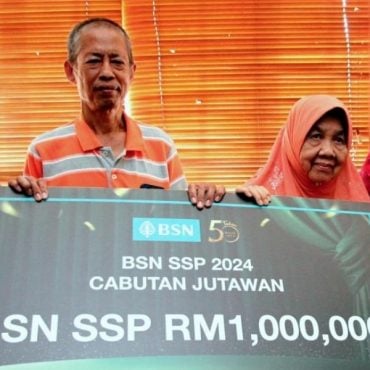 'Saya Nak Bawa Mak Pergi Umrah, Haji' – Bekas Tukang Cuci Menang RM1 Juta