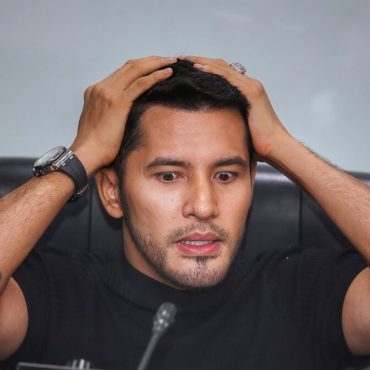 MCMC Sita, Hantar Kad Sim Dan Telefon Bimbit Aliff Syukri Ke Forensik