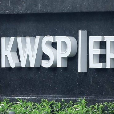 Ahli KWSP Berusia 100 Tahun Ke Atas Diminta Tuntut Simpanan Sebelum Mac 2025