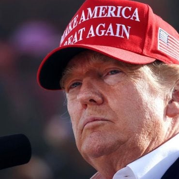 Trump tentera pendatang asing