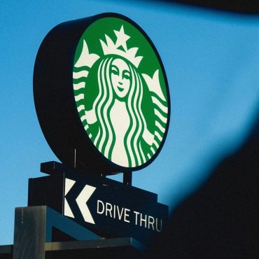 Pelanggan Melecur, Starbucks Kena Bayar Lebih RM220 Juta