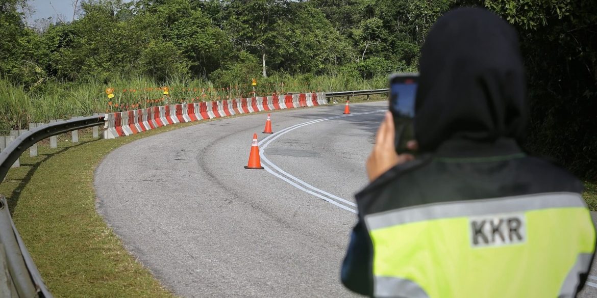 Kos Baiki Jalan Raya Rosak Seluruh Malaysia Hampir RM4 Bilion