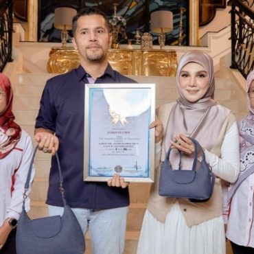 Aliff Syukri Tewaskan Khairul Aming, Rampas Takhta Jualan Tertinggi Penstriman Langsung