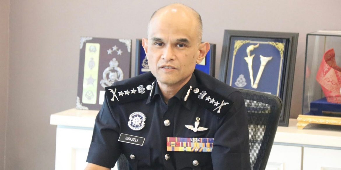 Anak Bekas PM Ditahan, Bawa Dadah Dalam Kereta Mewah