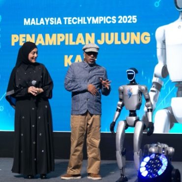 Sabri Yunus Teruja Berlakon Dengan Robot – ‘Melihat Kemampuan Bergerak Seperti Manusia & Haiwan Saya Terkejut’