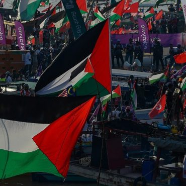 'Kibar Untuk Simulasi, Kemudian Bendera Israel Dipijak' – Penganjur Program