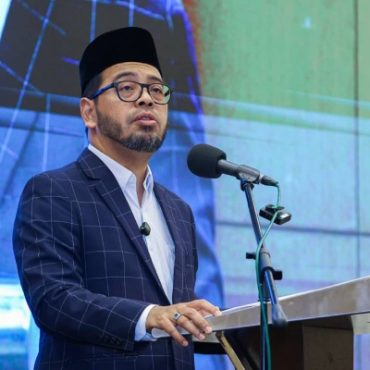 Menteri Agama Tegur Lirik Lagu Berunsur Lucah – ‘Karya Seni Sewajarnya Disampaikan Dengan Adab & Nilai Murni’