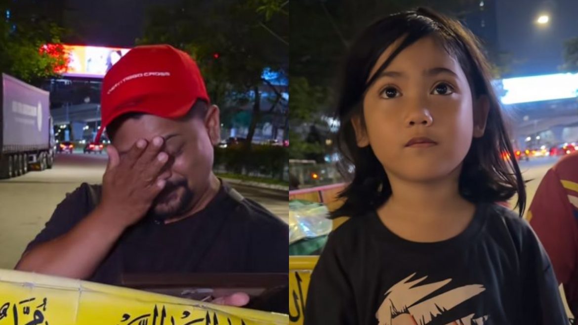[VIDEO] Individu Berniaga Roti John Bersama Dua Anak, Netizen Sifatkan Sebagai ‘Papazola’ Sebenar