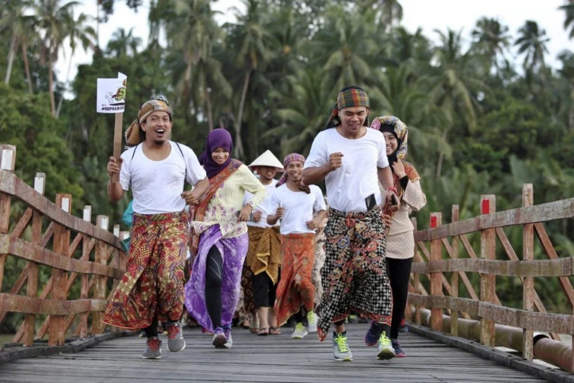 Lelaki Berbangsa Cina Nekad Pindah Terengganu: 'Saya Nak Hidup, Makan & Bernafas Macam Orang Melayu'