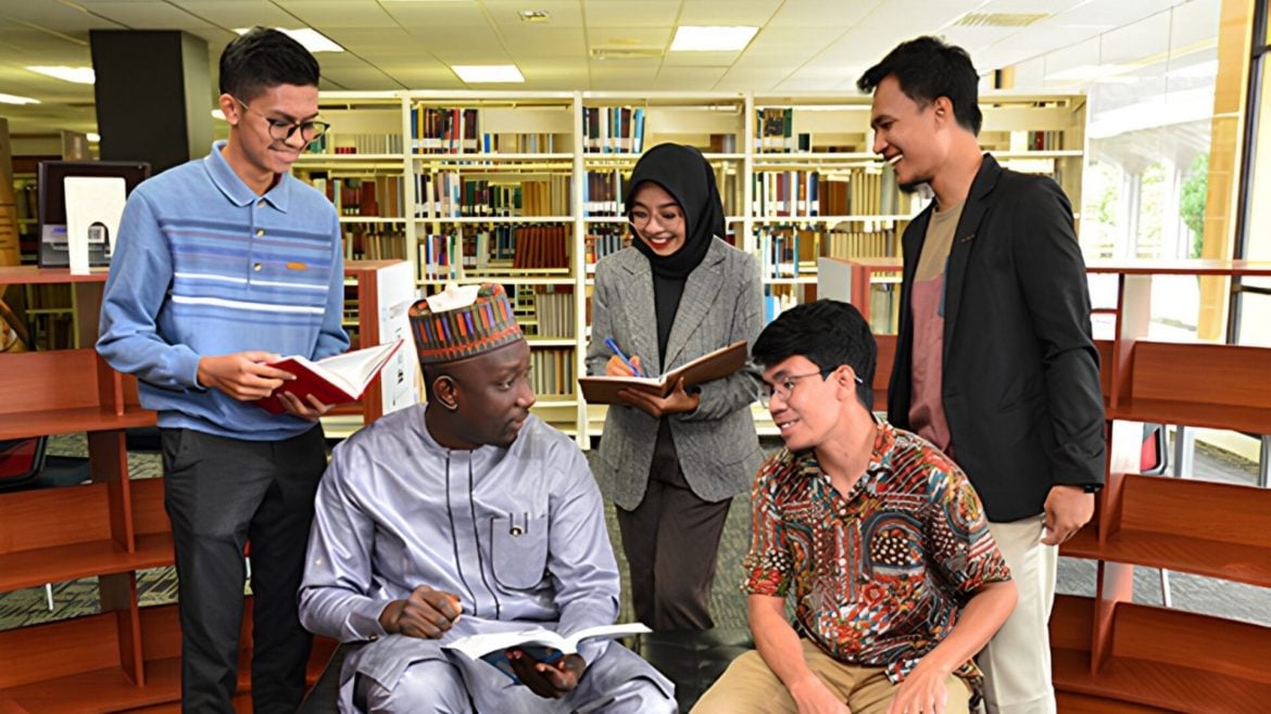 Belanja RM10,000 Sebulan, 167,000 Pelajar Asing Sumbang Malaysia RM20 Bilion Setahun
