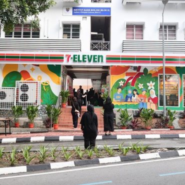 7-Eleven Buka Dalam Universiti Malaya