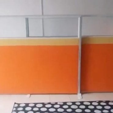 ‘Duduk Bilik Ke Kotak?' – Pemilik Rumah Sewakan 'Partition Oren' Pejabat RM280 Sebulan